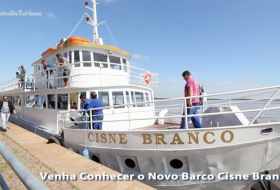 BARCO CISNE BRANCO – Vídeo produzido na reinauguração do Barco Cisne Branco. O vídeo “Todos a bordo do Cisne Branco” mostra como está, após a tempestade que atingiu Porto Alegre, um dos grandes símbolos da Capital dos gaúchos. Subam a bordo!